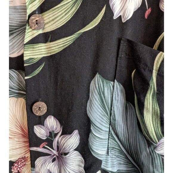 Aloha Hut Size Small Hawaiian Shirt Floral Black Flowers Mens S Short Sleeve Top - Picture 3 of 4